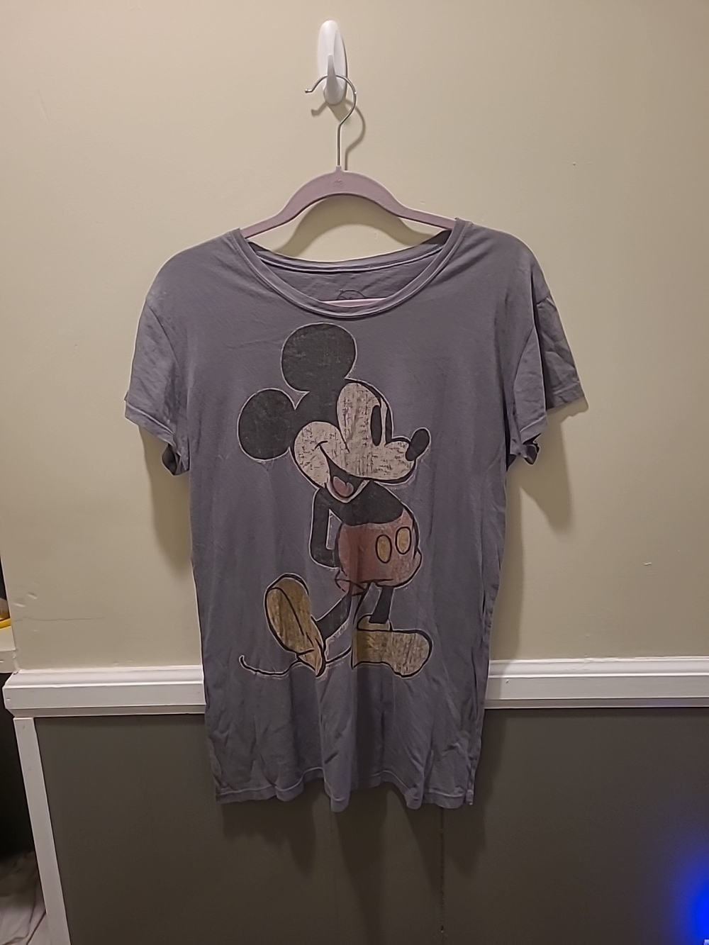 Disney T Shirt Womens XL Gray Mickey Mouse Light Weight Tee Cotton Short Sleeve